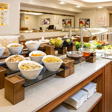 西鲁克兹集团艾博伊酒店 酒店 4*